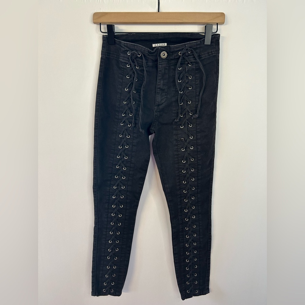Pistola Women’s Lynn Washed Black Lace-Up High Rise Skinny Jeans, Size 25. - Picture 5 of 12